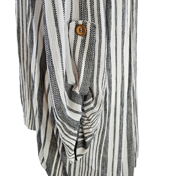 GIGIO USA Boho Hi-Lo Button Up Top Roll Tab Sleeves Sz. L Gray White Stripe - Picture 4 of 9